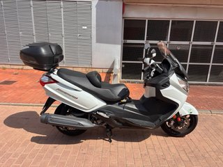 Motocicleta SYM Maxym 400i