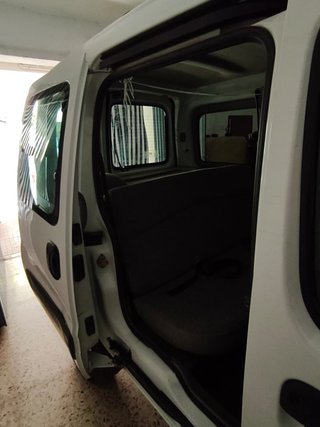 Renault Kangoo 1.9 dCi 4 x4  85 CV –5 plazas– ITV