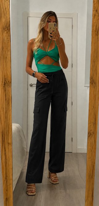 Pantalones cargo negros Zara