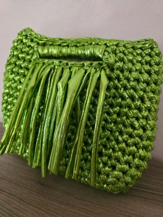 Borsa verde con frange