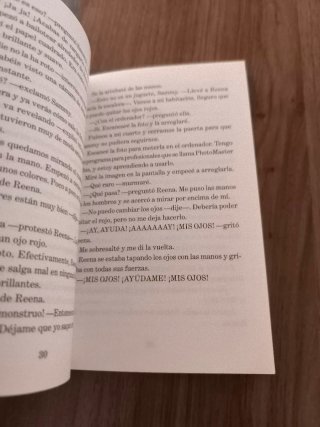 Mira a cámara y ¡muere gritando! Horrorland 8