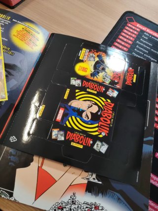 Raccolta figurine Diabolik