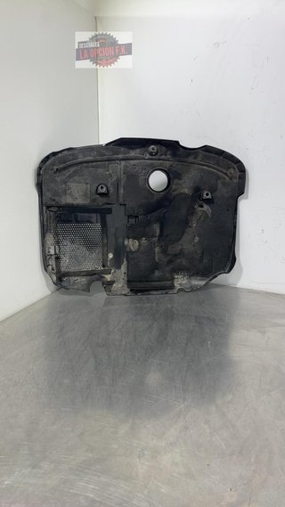 TAPA MOTOR Mercedes-Benz C Berlina (BM 205)(03.2014->)