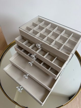 Joyero terciopelo 5 cajones beige