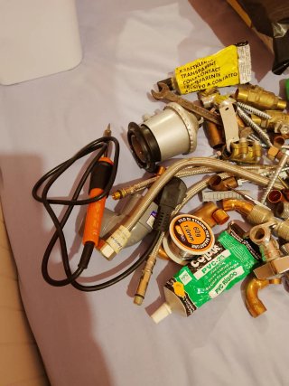 Materiale per idraulico