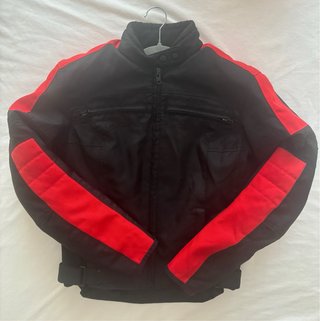 Chaqueta Moto Negra y Roja Deportiva
