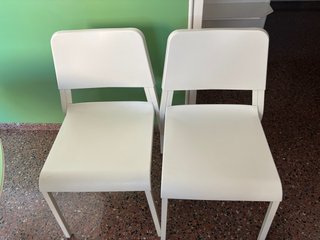 2 Sillas PVC Blancas