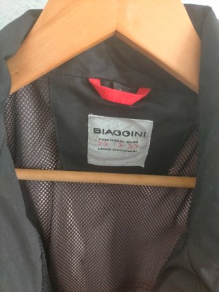 Chaqueta Biaggini Talla L Roja y Negra