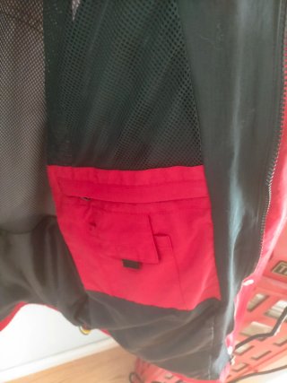 Chaqueta Biaggini Talla L Roja y Negra