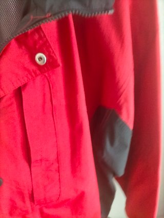 Chaqueta Biaggini Talla L Roja y Negra