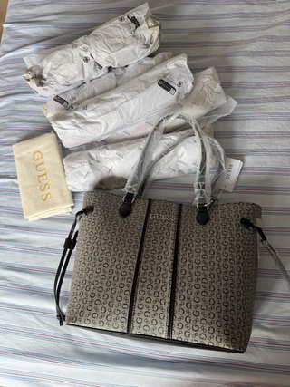 Bolso Guess Gris Nuevo