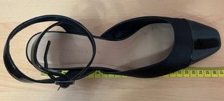 Zapatos de tacón Zara negros - nuevo sin etiquetas