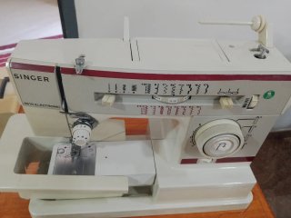 Máquina de coser Singer electrónica