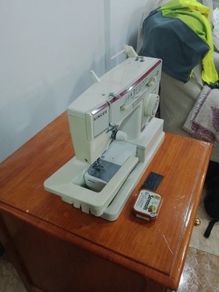 Máquina de coser Singer electrónica