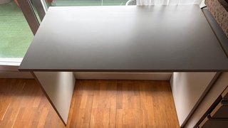 Mesa escritorio moderna gris y blanca