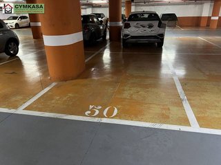 Garaje en venta en Bufalà en Badalona