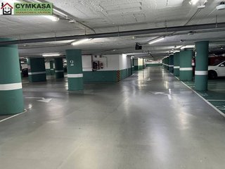 Garaje en venta en Bufalà en Badalona