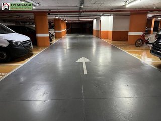 Garaje en venta en Bufalà en Badalona