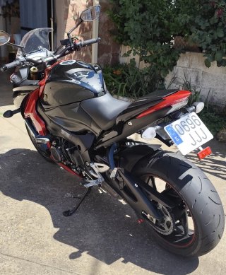 Suzuki gsxs 1000 f