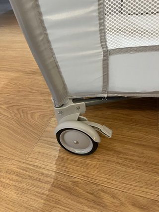 Cuna de viaje Lionelo Stefi Plus