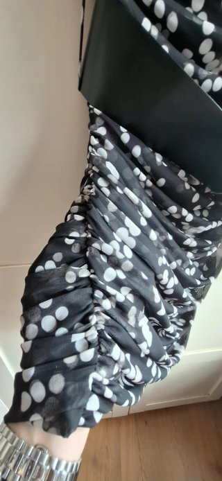 Vestido Zara fruncido con cinturón Talla M