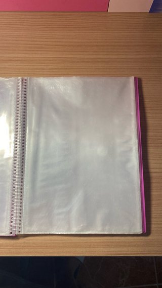 Carpeta Morada con Goma Elástica