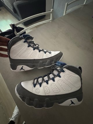 Jordan Retro 9 Gris y Blanco