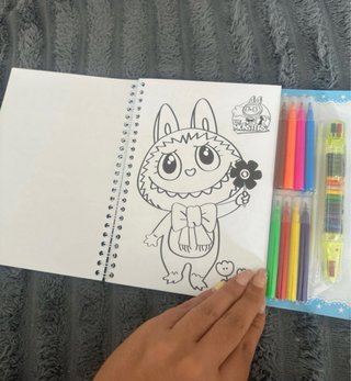 Livro colorir labubu