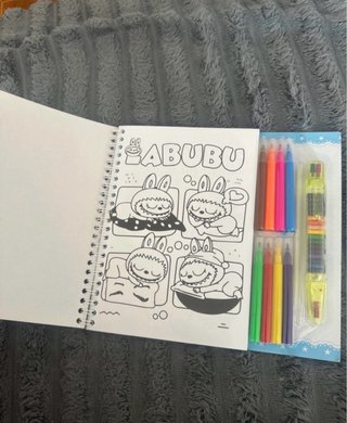 Livro colorir labubu