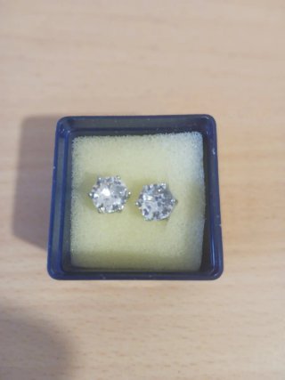 Pendientes de circonita plateados