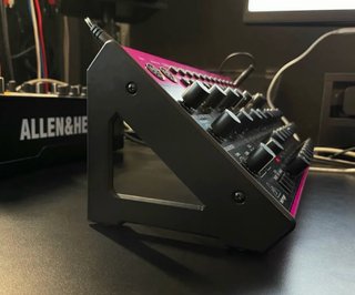 Stand per Behringer Spice/Edge/Crave/Grind