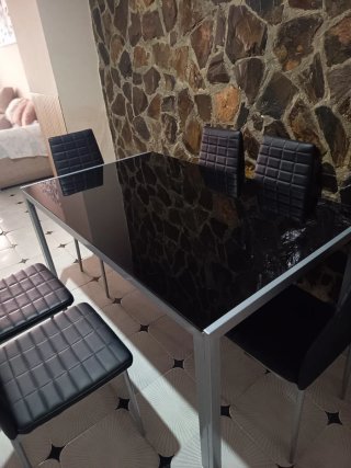 Conjunto mesa comedor + sillas