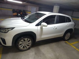 SUZUKI s-cross