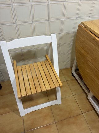 Mesa plegable madera y 4 sillas