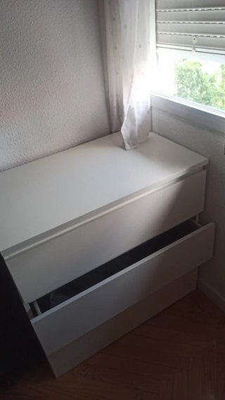 Cómoda blanca