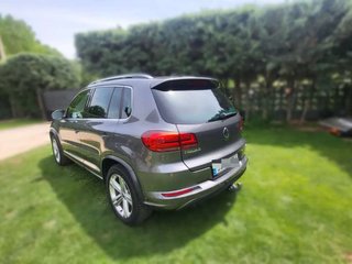 VOLKSWAGEN tiguan