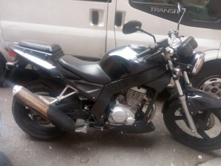 Daelim Roadwin 125cc gripada