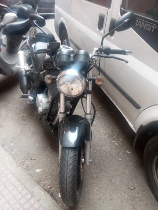 Daelim Roadwin 125cc gripada