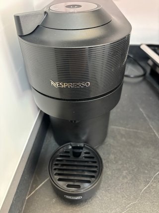 Cafetera Nespresso Vertuo Pop De'Longhi + capsulas