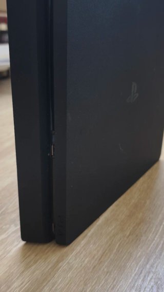 PS4 Slim 500GB Nero + Controller e Cavi