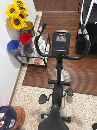 Bicicleta estática Zipro, como nueva.
