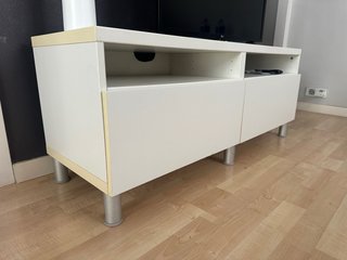 Mueble TV blanco y negro
