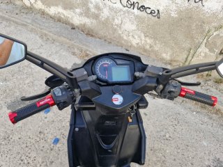 Aprilia SR50 Factory Negra y Roja