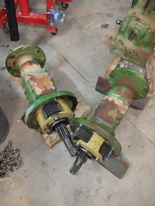 Carcasas de transmisión final John Deere 3135
