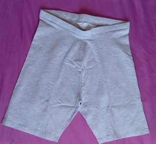 Lote de 2 leggins cortos.
