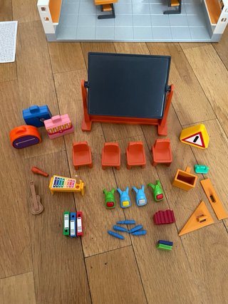 Playmobil Colegio en excelente estado.