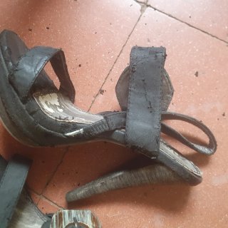 Sandalias de tacón negras