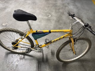 Bicicleta de Montaña Amarilla