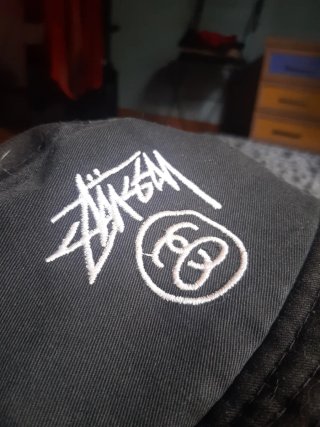 Gorro pescador Stüssy negro