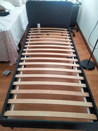 Somier y estructura Ikea. 200x90cm.